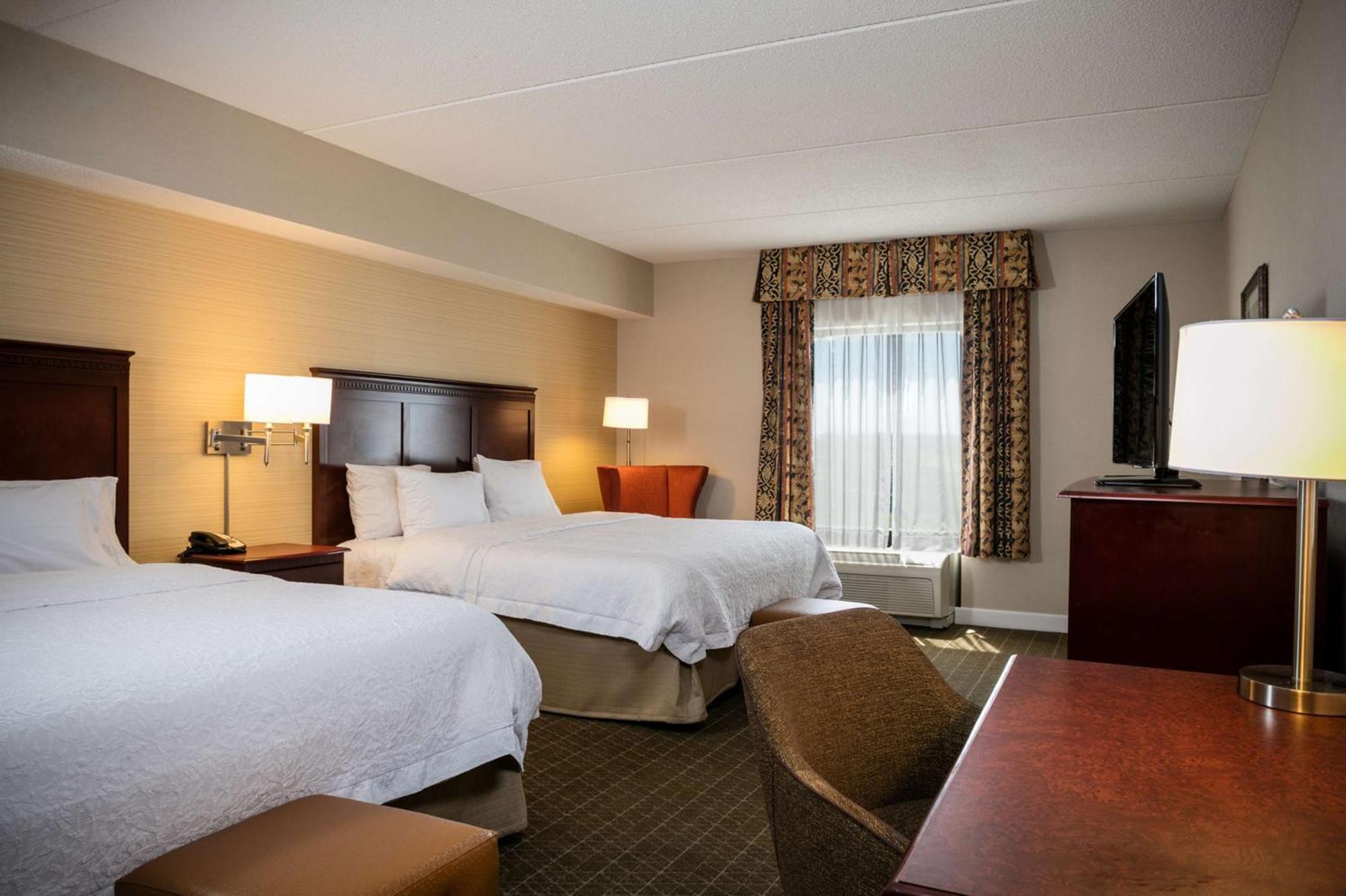 Hampton Inn & Suites Toledo-Perrysburg Rossford Exterior photo